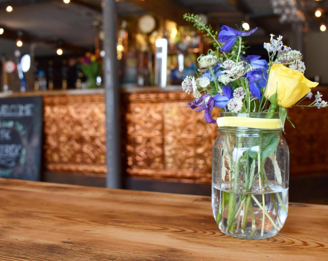The Roebuck Inn Laughton  Экстерьер фото
